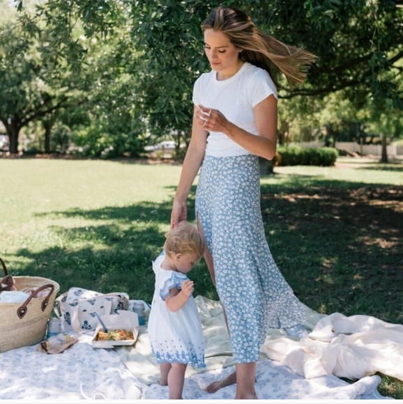 Reformation Zoe Skirt in Azzurro Light Blue White Floral Midi Slit High Rise - Picture 3 of 16
